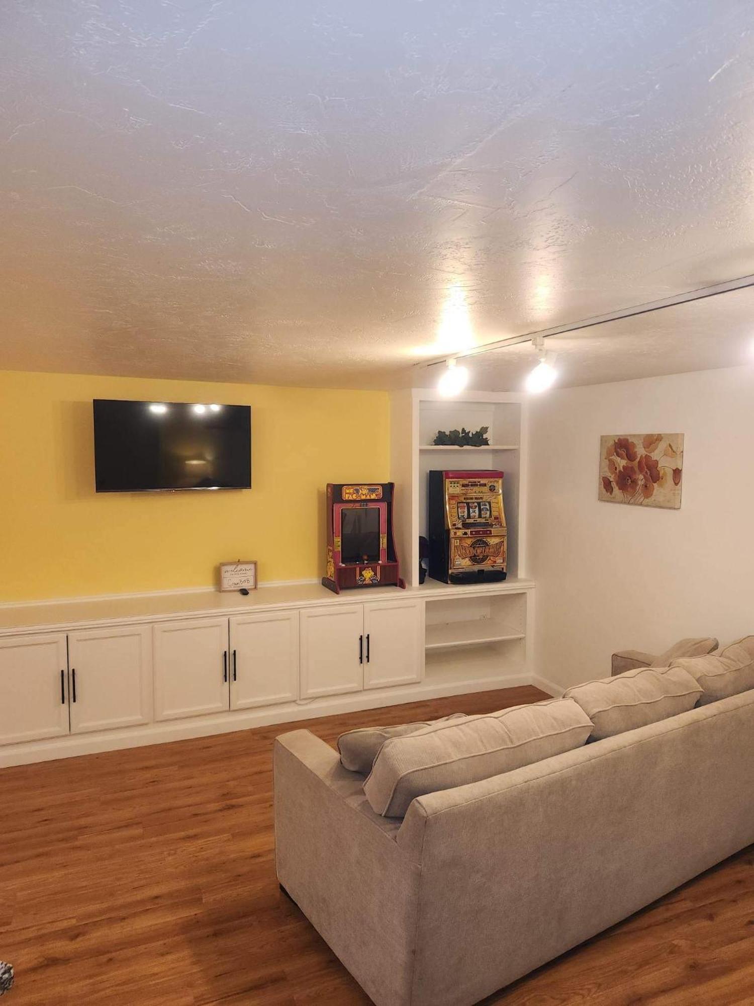 Medford Home And 2 Condos With Pool Exterior photo