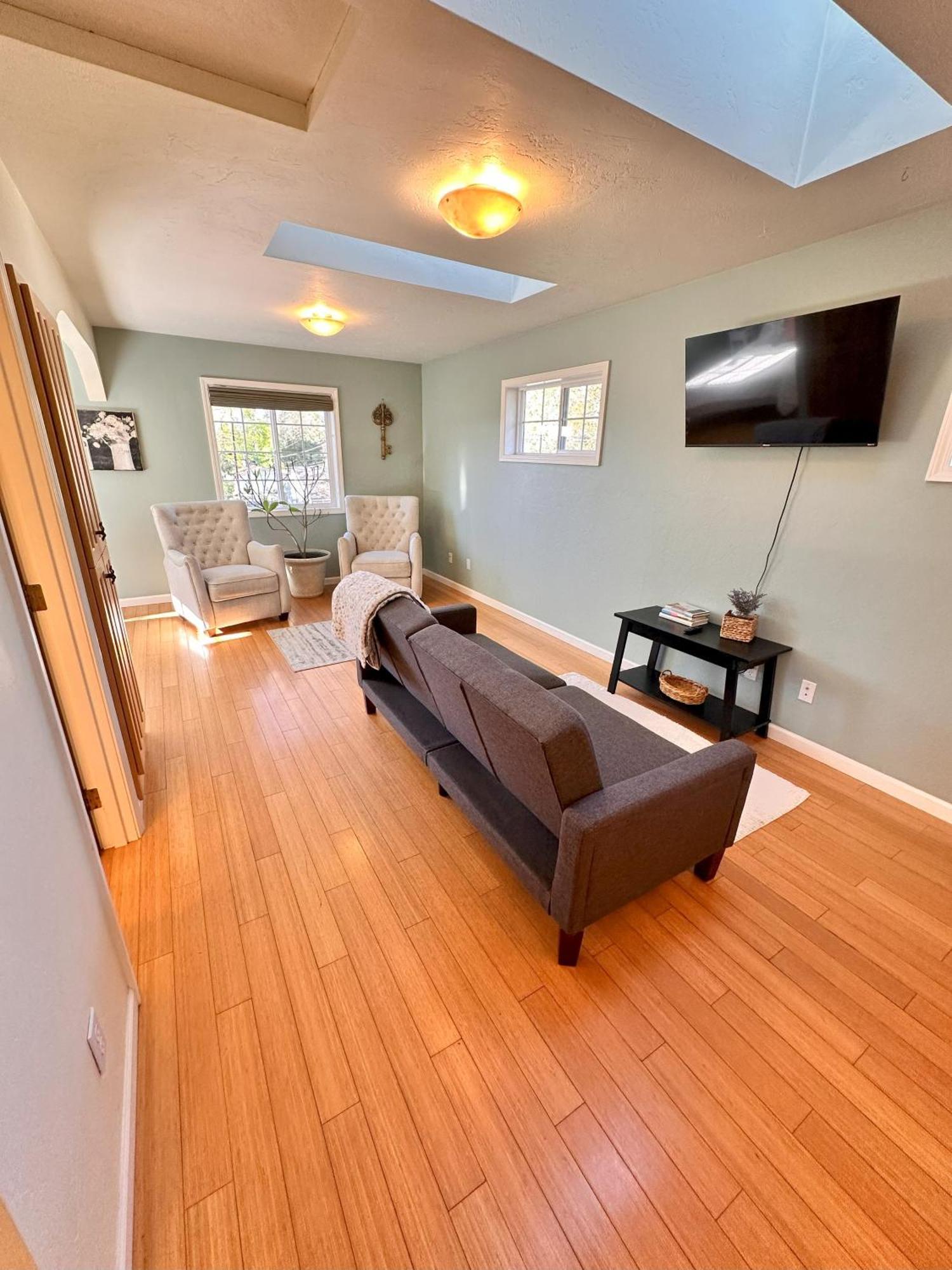Medford Home And 2 Condos With Pool Exterior photo